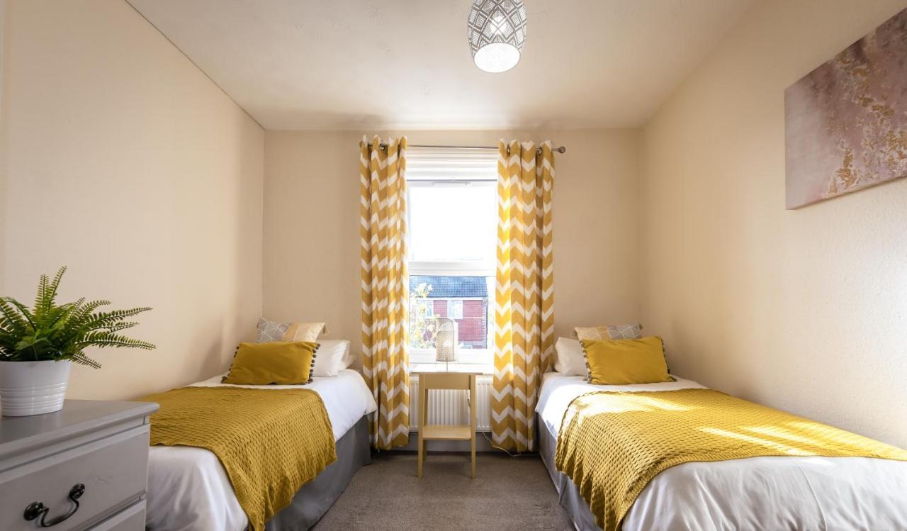 3-Bedroom House L Fast Wi-Fi L Garden L Newly Decorated L Close To Shops And Restaurants Bournemouth Exteriör bild