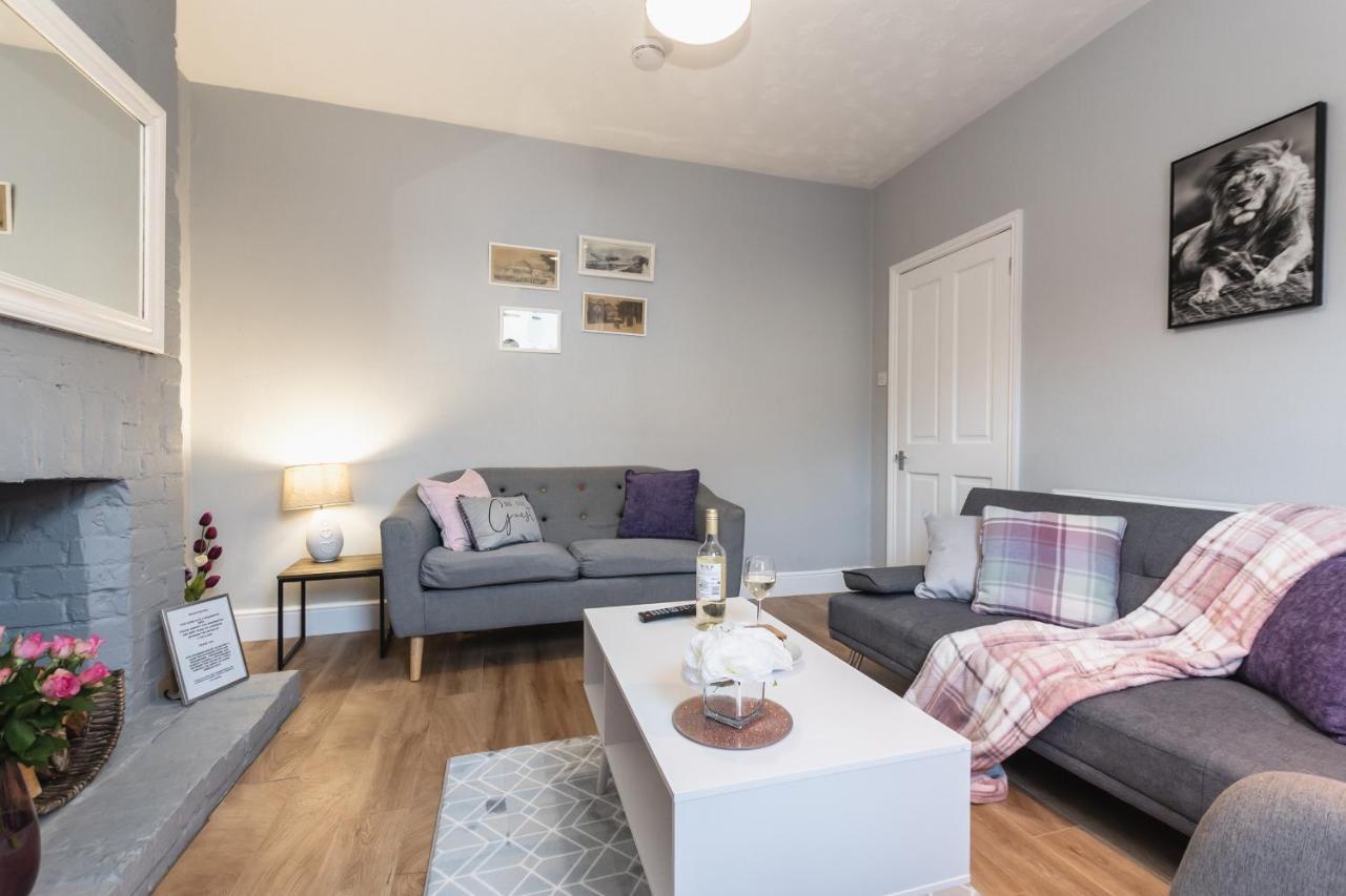 3-Bedroom House L Fast Wi-Fi L Garden L Newly Decorated L Close To Shops And Restaurants Bournemouth Exteriör bild