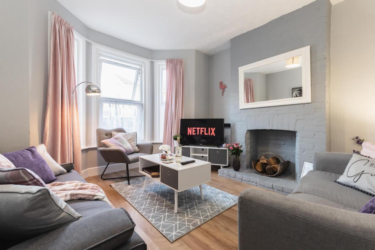 3-Bedroom House L Fast Wi-Fi L Garden L Newly Decorated L Close To Shops And Restaurants Bournemouth Exteriör bild