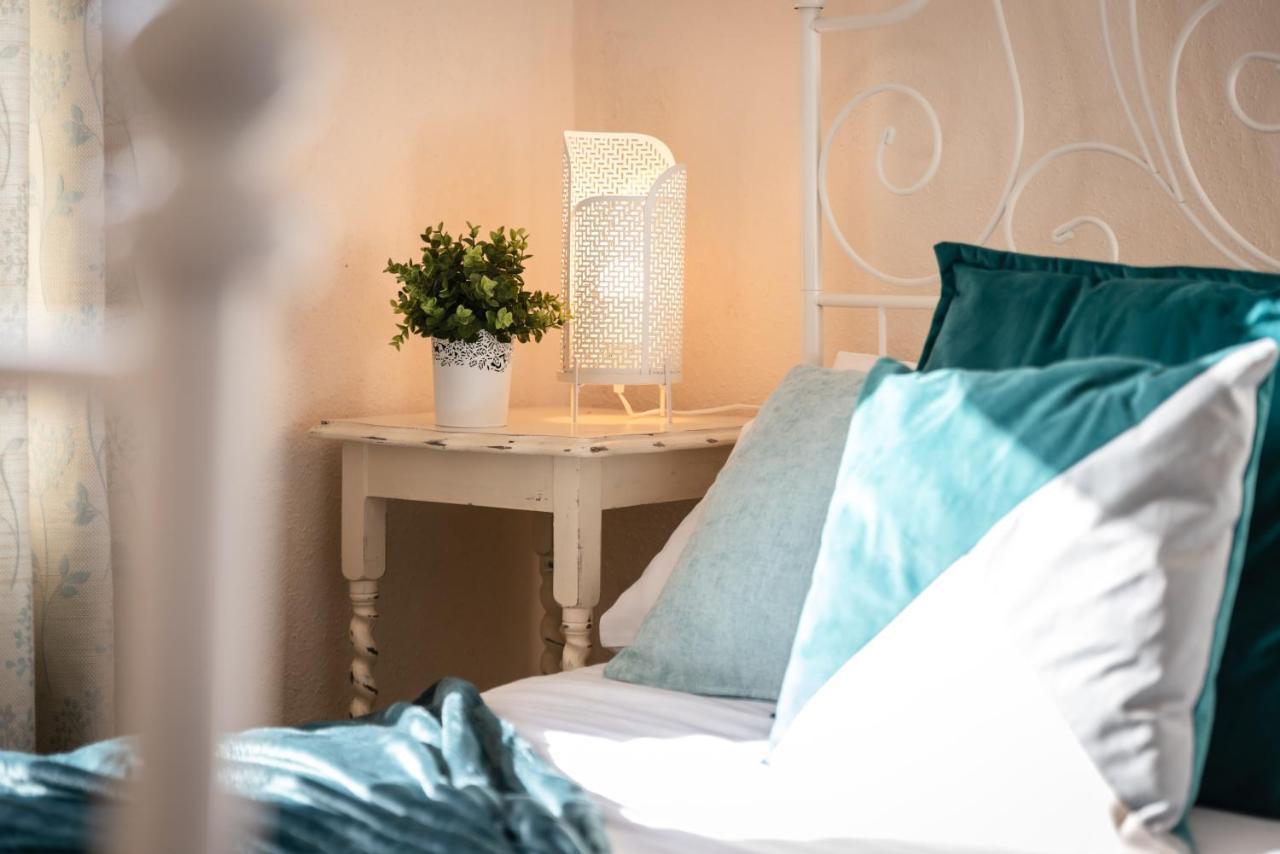 3-Bedroom House L Fast Wi-Fi L Garden L Newly Decorated L Close To Shops And Restaurants Bournemouth Exteriör bild