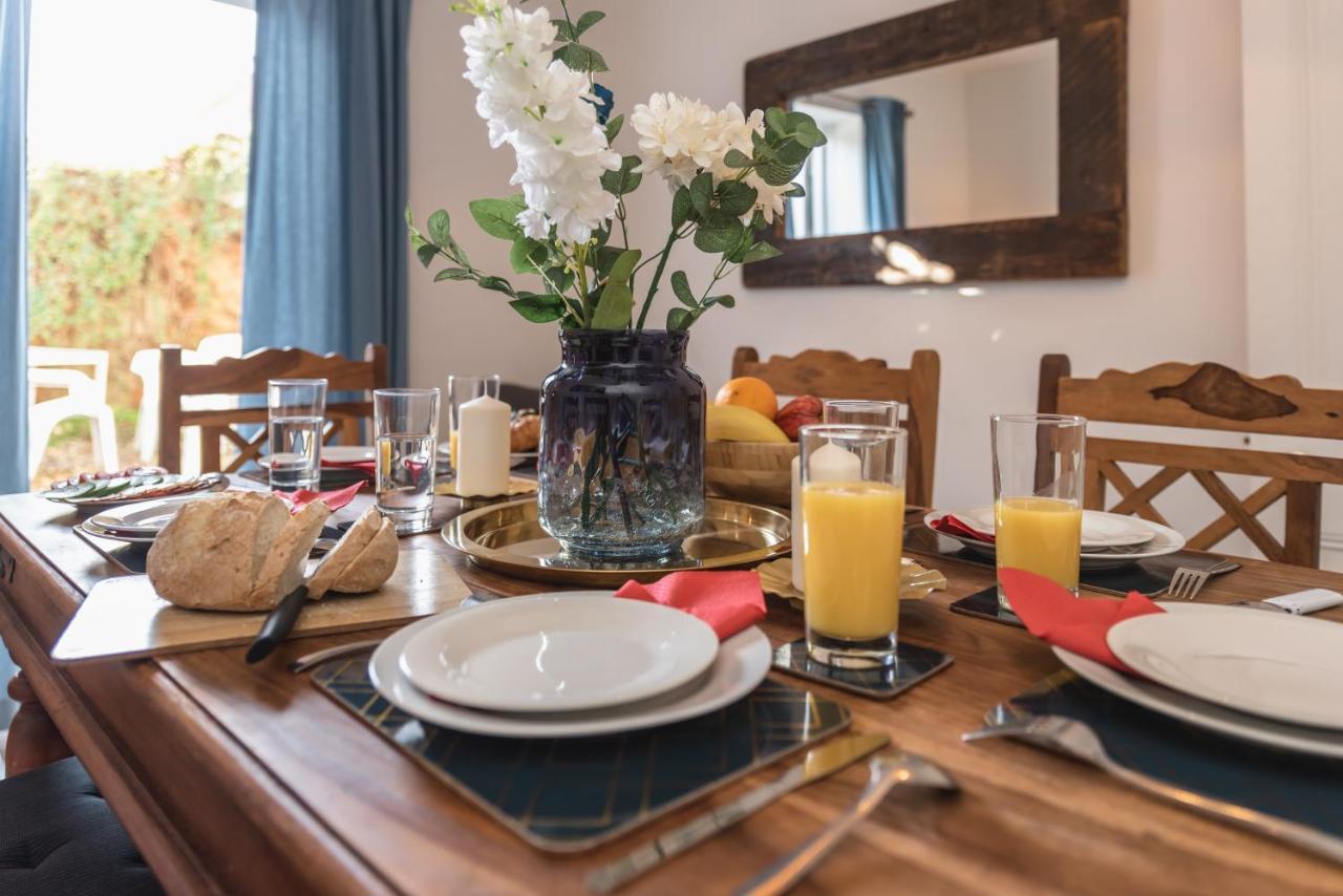 3-Bedroom House L Fast Wi-Fi L Garden L Newly Decorated L Close To Shops And Restaurants Bournemouth Exteriör bild