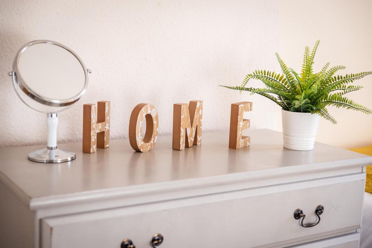 3-Bedroom House L Fast Wi-Fi L Garden L Newly Decorated L Close To Shops And Restaurants Bournemouth Exteriör bild