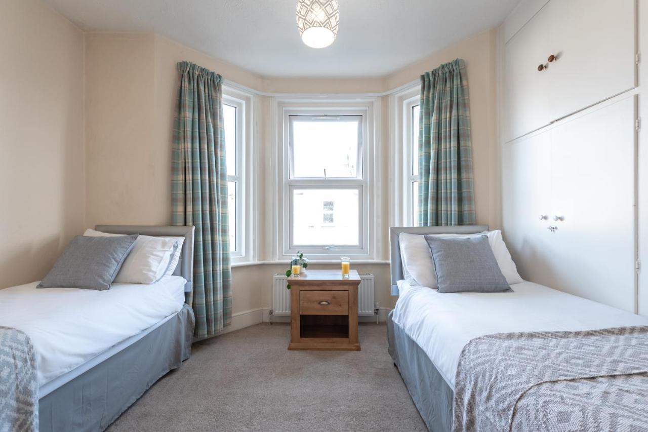 3-Bedroom House L Fast Wi-Fi L Garden L Newly Decorated L Close To Shops And Restaurants Bournemouth Exteriör bild