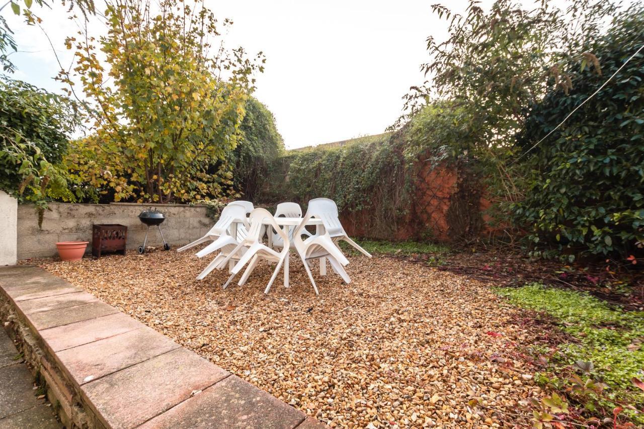 3-Bedroom House L Fast Wi-Fi L Garden L Newly Decorated L Close To Shops And Restaurants Bournemouth Exteriör bild